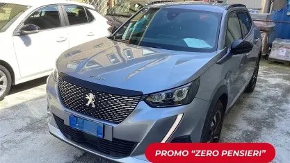 Usata Peugeot 2008 Allure 131 CV (96 kW) 2023 Grigio SUV
