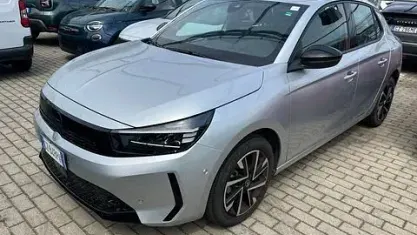 Usata Opel Corsa 101 CV (74 kW) 2025 Bianco Utilitaria