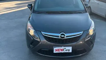 Usata Opel Zafira Tourer 140 CV (102 kW) 2012 Grigio Monovolume