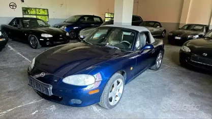 Usata Mazda MX5 110 CV (80 kW) 2003 Blu Cabrio