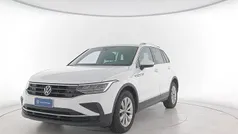 Pure white Usata 2022 VW Tiguan Life SUV | 27.000 € (Buon prezzo)