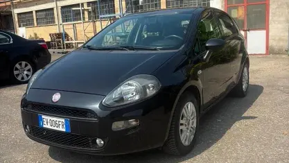 Usata Fiat Punto Lounge 69 CV (50 kW) 2014 Nero Utilitaria