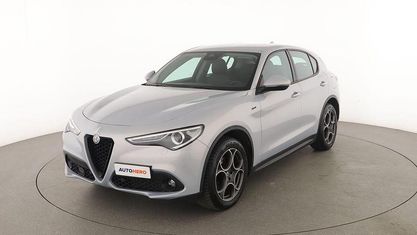 Usata Alfa Romeo Stelvio Sprint 190 CV (139 kW) 2020 Argento SUV