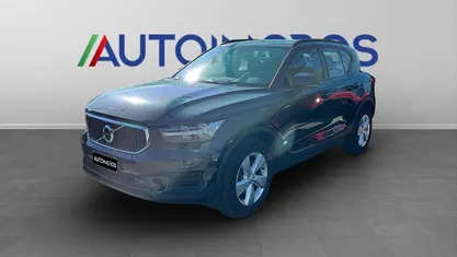 Nero Usata 2020 Volvo XC40 Momentum SUV | 22.190 € (Ottimo prezzo)