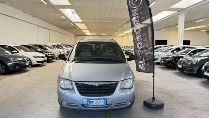 Usata Chrysler Voyager 150 CV (110 kW) 2008 Grigio Monovolume