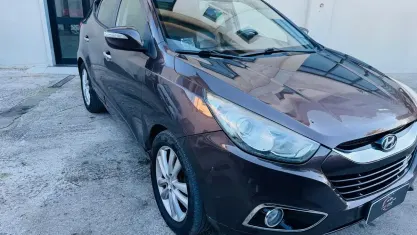 Usata Hyundai ix35 Style 184 CV (135 kW) 2010 Marrone SUV