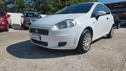 Usata Fiat Grande Punto Active 77 CV (56 kW) 2008 Bianco Utilitaria