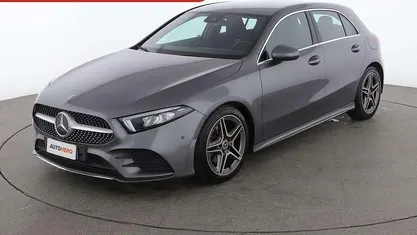 Usata Mercedes A180 Premium 116 CV (85 kW) 2019 Grigio Berlina