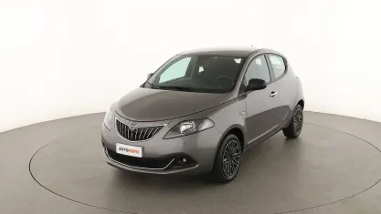 Usata Lancia Ypsilon Gold 71 CV (52 kW) 2022 Grigio Utilitaria