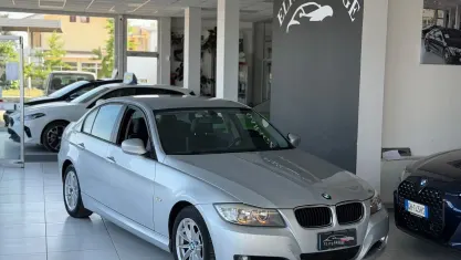 Begagnad BMW 320 177 HK (130 kW) 2010 Silver Sedan
