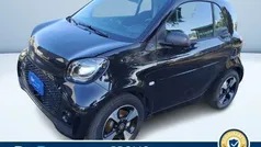 Nero metallizzato Usata 2021 Smart ForTwo Electric Drive Passion Tre volumi | 15.800 € (Buon prezzo)