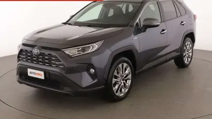 Usata Toyota RAV4 Hybrid Lounge 222 CV (163 kW) 2021 Grigio SUV