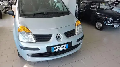 Usata Renault Modus 65 CV (47 kW) 2006 Monovolume