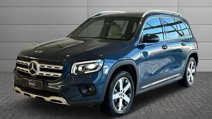 Usata Mercedes GLB180 116 CV (85 kW) 2023 Blu metalizzato SUV