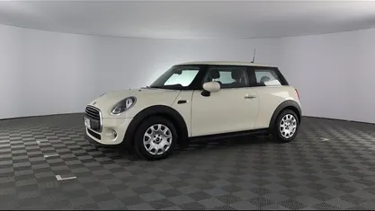 Usata Mini ONE 75 CV (55 kW) 2021 Bianco / pastello Utilitaria