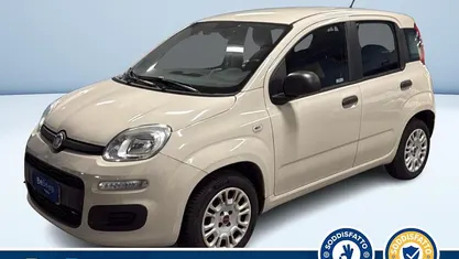 Usata 2017 Fiat Panda Lounge Tre volumi | 9400 € (Buon prezzo)