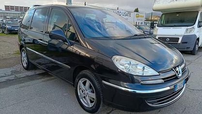 Usata Peugeot 807 163 CV (119 kW) 2012 Grigio Monovolume