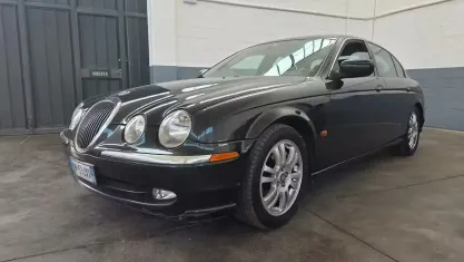 Usata Jaguar S-Type S 238 CV (175 kW) 2001 Verde Berlina