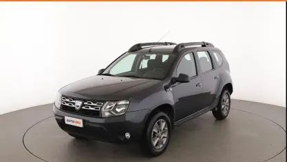 Usata Dacia Duster Lauréate 110 CV (80 kW) 2015 Grigio SUV