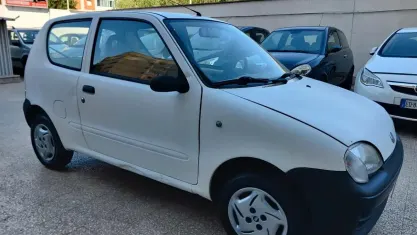 Usata Fiat 600 54 CV (39 kW) 2005 Bianco Utilitaria
