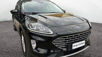 Usado Ford Kuga Titanium 150 CV (110 kW) 2020 Negro SUV