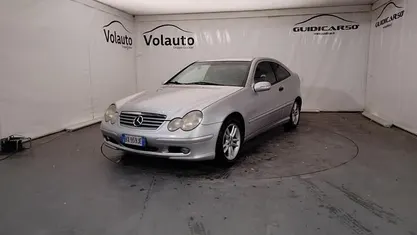 Usata Mercedes C200 163 CV (119 kW) 2001 Argento Coupé
