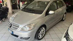 Argento Usata 2010 Mercedes B200 Monovolume | 3890 € (Ottimo prezzo)