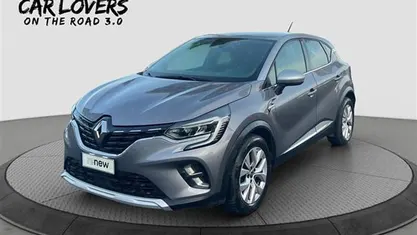 Grigio scuro Usata 2021 Renault Captur Intens SUV | 17.990 € (Buon prezzo)