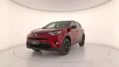 Rosso Usata 2018 Toyota RAV4 Hybrid SUV | 19.500 € (Buon prezzo)
