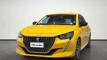 Usata Peugeot 208 GT 101 CV (74 kW) 2023 Giallo met. Utilitaria