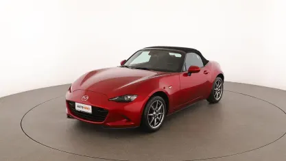 Usata Mazda MX5 Exclusive-Line 132 CV (97 kW) 2023 Rosso Cabrio