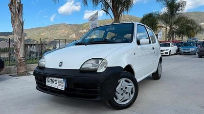 Usata Fiat 600 54 CV (39 kW) 2006 Bianco Berlina