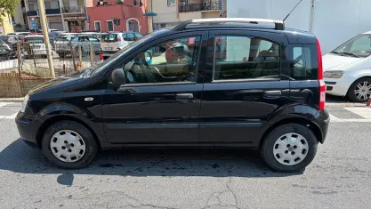 Usata Fiat Panda Emotion 69 CV (50 kW) 2012 Nero Utilitaria