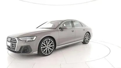 Z8 grigio terra metallizzato Usata 2022 Audi A8 Ambiente Berlina | 46.900 € (Super prezzo)