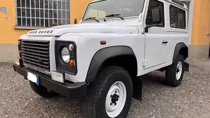 Usata Land Rover Defender 122 CV (89 kW) 2014 Furgone