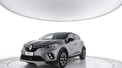 Usata Renault Captur Techno 101 CV (74 kW) 2023 Grigio SUV