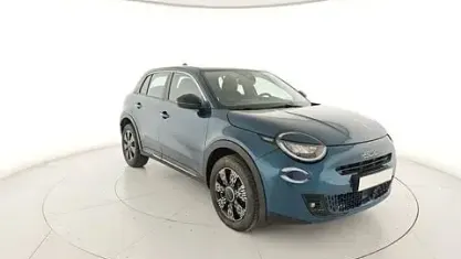 Usata Fiat 600 110 CV (80 kW) 2025 Verde SUV