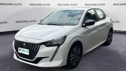 Usata Peugeot 208 Active 75 CV (55 kW) 2023 Bianco Utilitaria