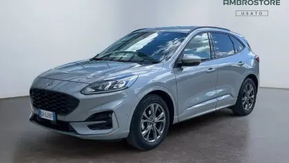 Usata Ford Kuga ST-Line 190 CV (139 kW) 2023 Solar silver SUV