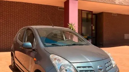 Usata Nissan Pixo 68 CV (50 kW) 2010 Grigio Utilitaria