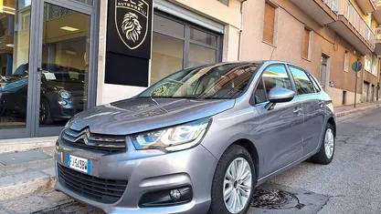 Usata Citroën C4 Feel 99 CV (72 kW) 2017 Argento Berlina