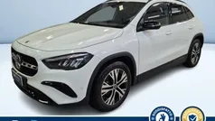 Bianco pastello Usata 2024 Mercedes GLA180 Advanced SUV | 39.900 € (Buon prezzo)