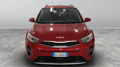 Usata Kia Stonic Style 82 CV (60 kW) 2022 Rosso SUV