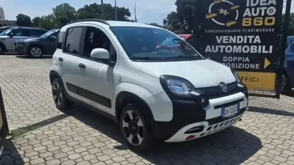 Usata Fiat Panda Cross Cross 69 CV (50 kW) 2023 Bianco Utilitaria