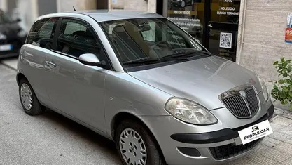 Usata Lancia Ypsilon 69 CV (50 kW) 2006 Grigio Utilitaria