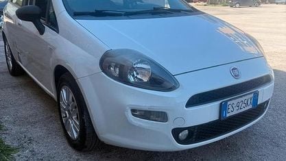Usata Fiat Punto Lounge 75 CV (55 kW) 2013 Bianco Utilitaria