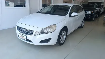 Usata Volvo V60 Summum 115 CV (84 kW) 2013 Bianco Station wagon