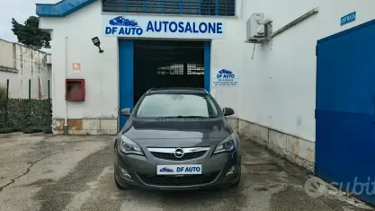 Usata Opel Astra Cosmo 165 CV (121 kW) 2011 Grigio Station wagon