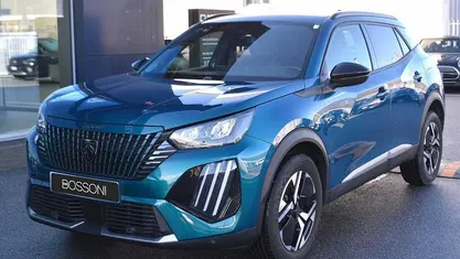 Usata Peugeot 2008 Allure 101 CV (74 kW) 2025 SUV