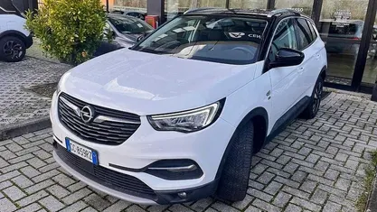 Usata Opel Grandland X Elegance 131 CV (96 kW) 2020 Bianco SUV